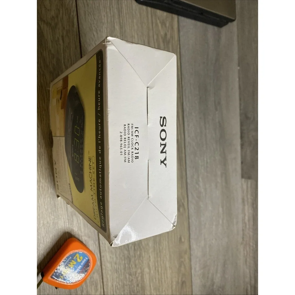 Sony ICF-C218 FM/AM Clock Radio Dream Machine NEW Open Box